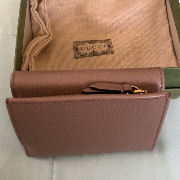 Authentic GUCCI GG Marmont Trifold Compact Leather Wallet - Picture 6 of 16